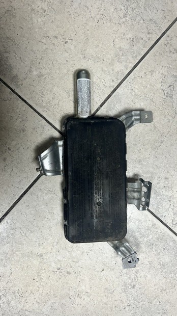 Lgzsk j.e. ajt A2038602605 elad