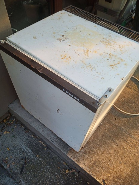 Lehel S60E mini hűtő kis fagyasztó - abszorpciós hűtő 230Vos