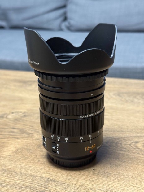 Leica DG Vario-Elmarit 12-60mm f/2.8-4.0 Asph. Power O.I.S