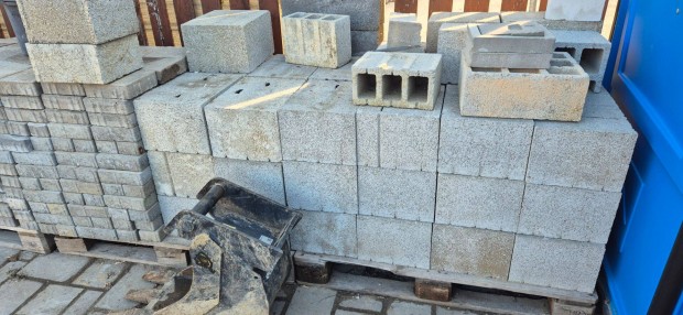 Leier pincefalazó Uni 11 db/m2 30*38*22