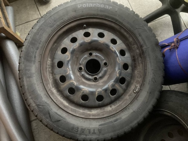 Lemez felni gumi szerelsrt