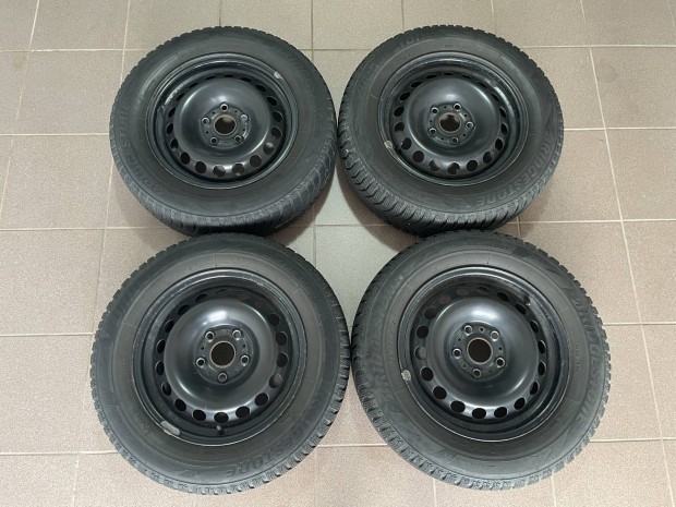 Lemez felni téligumival 195/65R 15