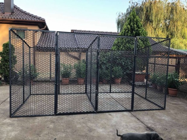 Lemez kutya kennel dupla kapuval (4*2m)