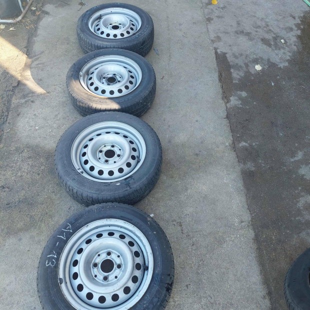 Lemezfelni 14 colos seat 5 1/2 J14 H2A ET35 Firestone gumival!