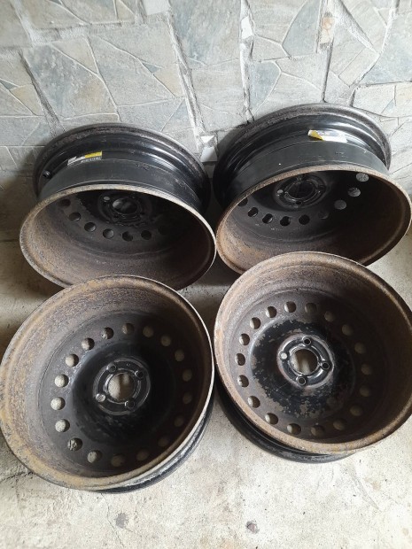 Lemezfelni 4x100 R16 ET49 ,60.1 renault 