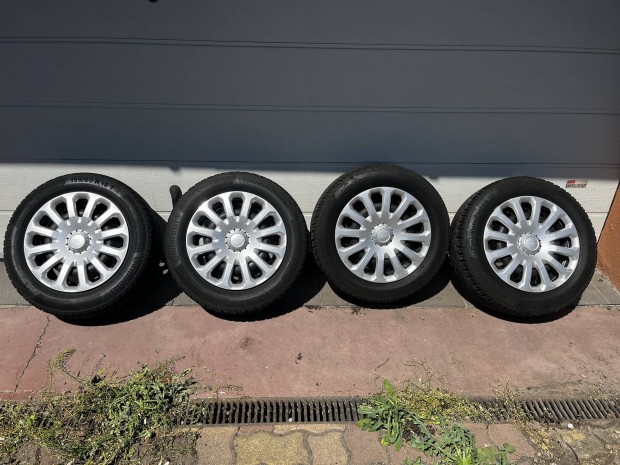 Lemezfelni Ford Bmax 