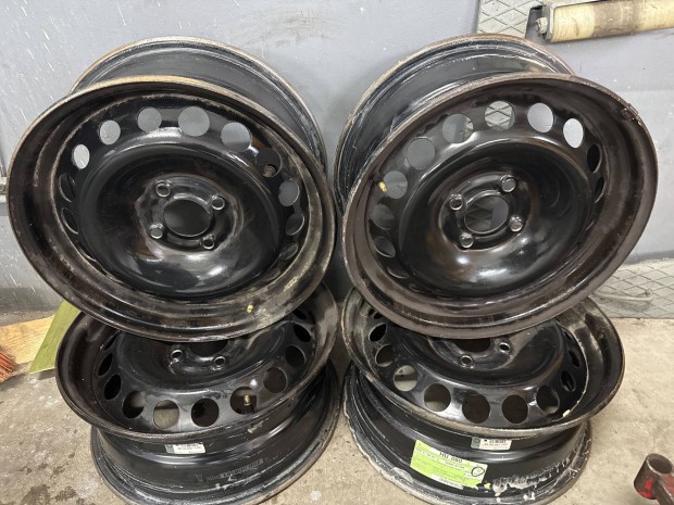 Lemezfelni Renault 15 col 4x100