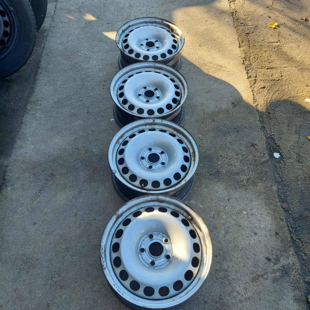 Lemezfelni VW 16 colos 61/2Jx 16H ET33 Elad!