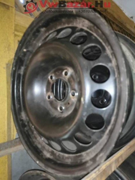 Lemezfelni garnitúra AUDI A4 B8
