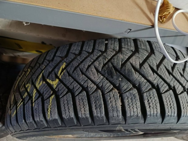 Lemezfelnik gumikkal