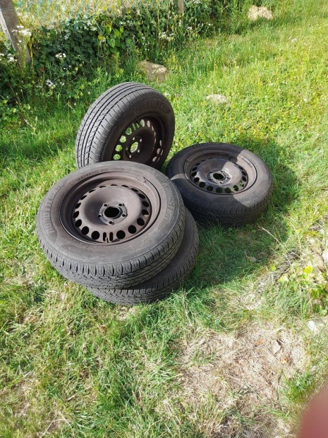 Lemezfelnik gumikkal Zafira B Astra H 4 db eladó