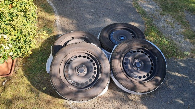 Lemezfelnik téligumival 15" 185/65