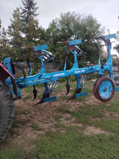 Lemken opal eke, 3 fejes reselt.  ( Vogel noot rabe MTZ )