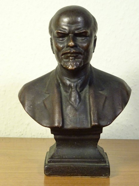 Lenin mellszobor srgarz vagy bronz