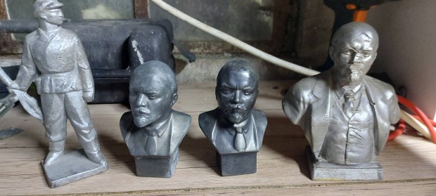 Lenin szobrok eladk