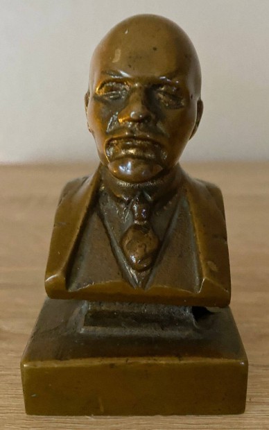 Lenin tmr rz szobor mellszobor talapzaton 560gr