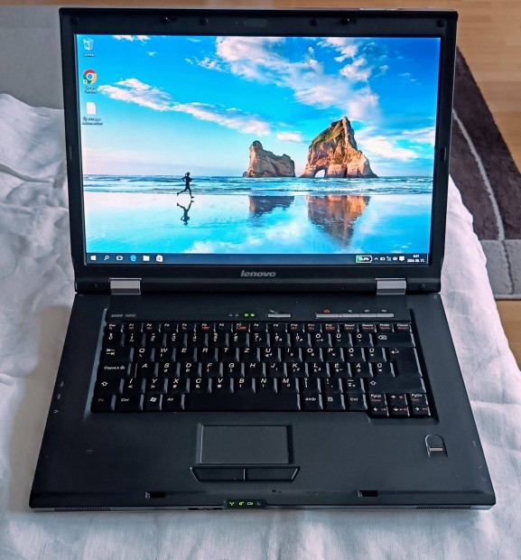 Lenovo 3000 N200 laptop ,minden inf a lersban