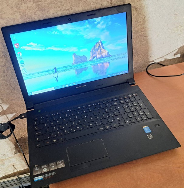 Lenovo B50 laptop (15,6/i3-G4/8GB/256SSD/Magyar/Akkux)