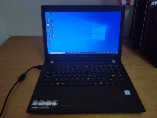 Lenovo E31-80 intel i5-6200u/4Gb/350GB laptop. Jobb zsanr hibs.