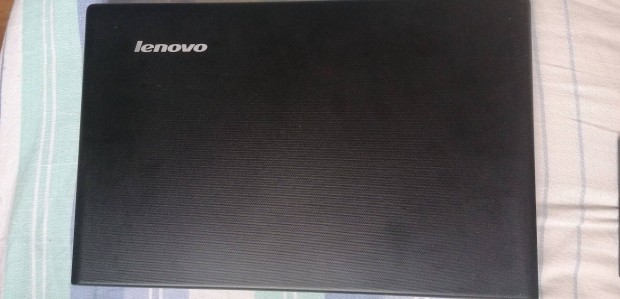 Lenovo G710 hibs laptop 17