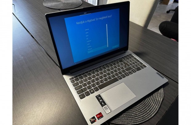 Lenovo Ideapad 1 15ADA7 (82R1005BHV) Notebook