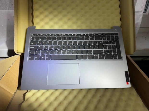 Lenovo Ideapad 1-15AMN7 magyar billentyzet j palmrest 5CB1J51296