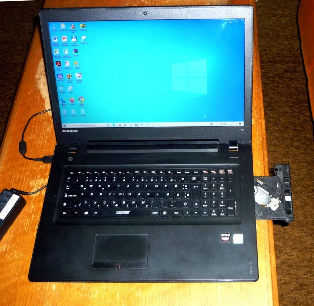 Lenovo Ideapad 300-17ISK (i5-6200U-8GB-500GB) gamer, újszerű, 3 ó akku