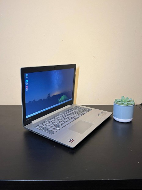 Lenovo Ideapad 320 - 8GB RAM, 256GB SSD - Otthonra, tanuláshoz