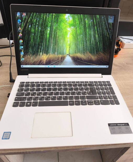 Lenovo Ideapad 330-15IKB 15,6" hfehr laptop elad