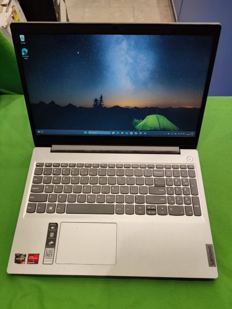 Lenovo Ideapad 3 15ADA05 15,6"/Ryzen 3/8GB/256GB SSD laptop!