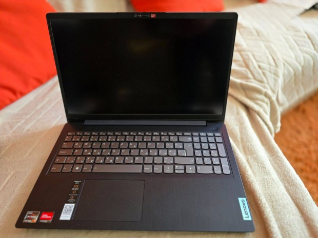 Lenovo Ideapad 3 15IAU7 laptop