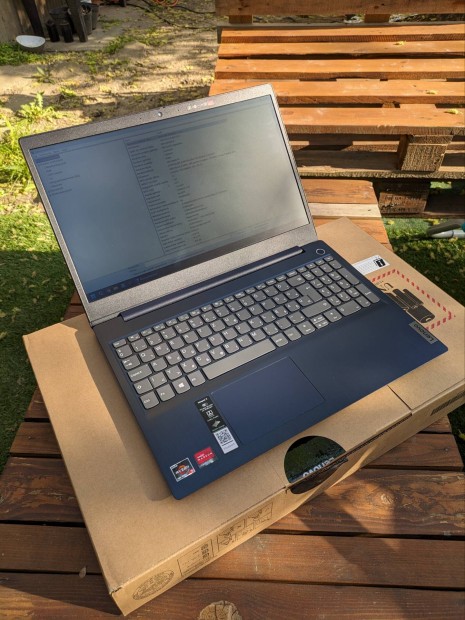 Lenovo Ideapad 3 Notebook 15ARE05 (garis)
