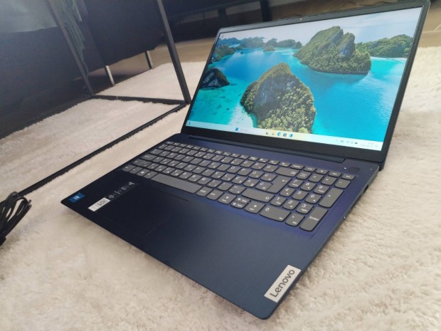 Lenovo Ideapad 3 