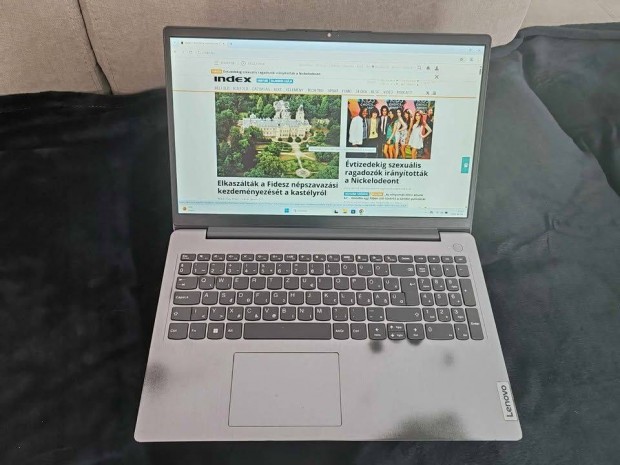 Lenovo Ideapad 3 / Ryzen 5 5500U/8Gb ram /256GB SSD / kiváló akku /