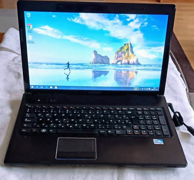 Lenovo Ideapad G570 minden inf a lersban