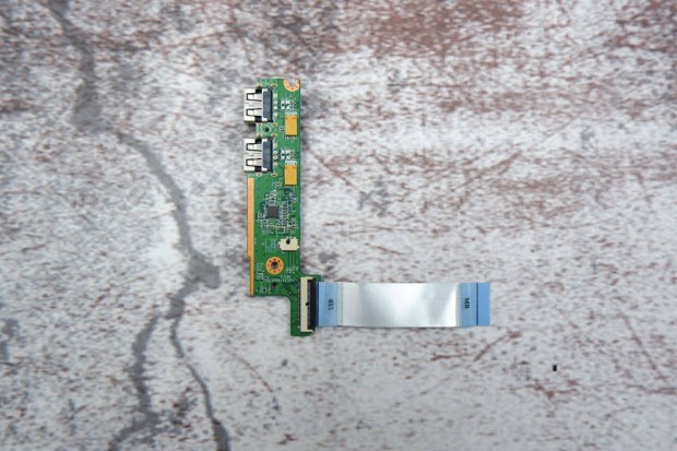 Lenovo Ideapad U330P laptop USB krtyaolvas panel DA0LZ5TB8C0 39LZ5UB