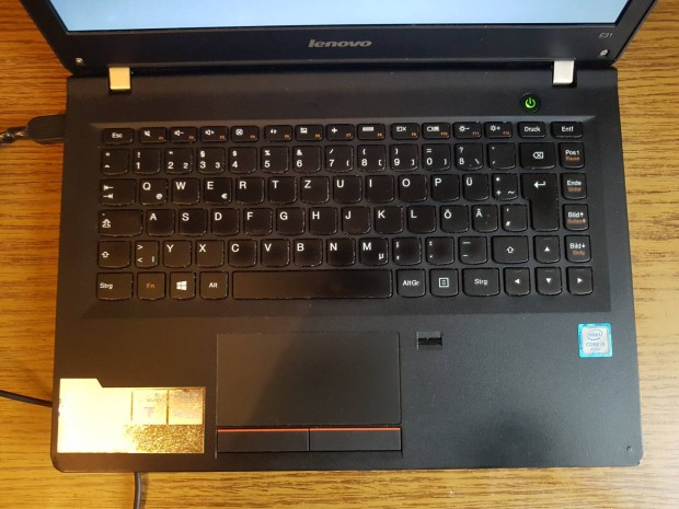 Lenovo Ideapad  E31-80 intel i5-6200u/8Gbddr3/240GB SSD laptop!