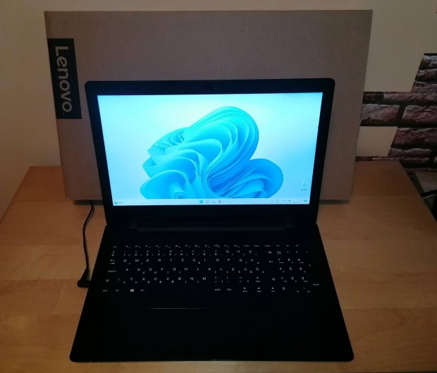 Lenovo Ideapad laptop - j llapot 