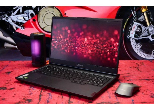 Lenovo Legion 17 colos gamer laptop elad Full HD IPS