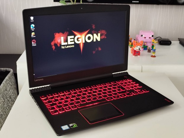Lenovo Legion Y520 i7 7700HQ Gtx1050 12GB RAM 500GB SSD gamer laptop