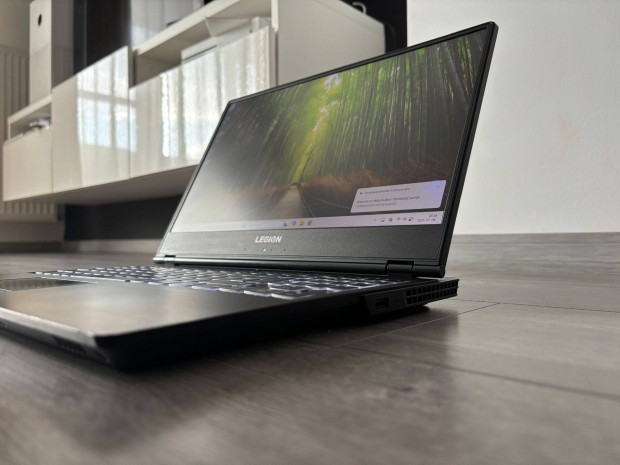 Lenovo Legion Y540 - 15,6" - 15IRH- PG0