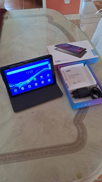 Lenovo M8 tablet