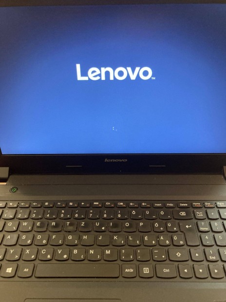Lenovo Notebook 15,6" Intel i3 processzor, CD/DVD r - ress