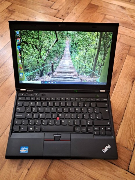 Lenovo Notebook, i5 vpro, 500GB, 4GB RAM, Windows 10 teleptett Laptop