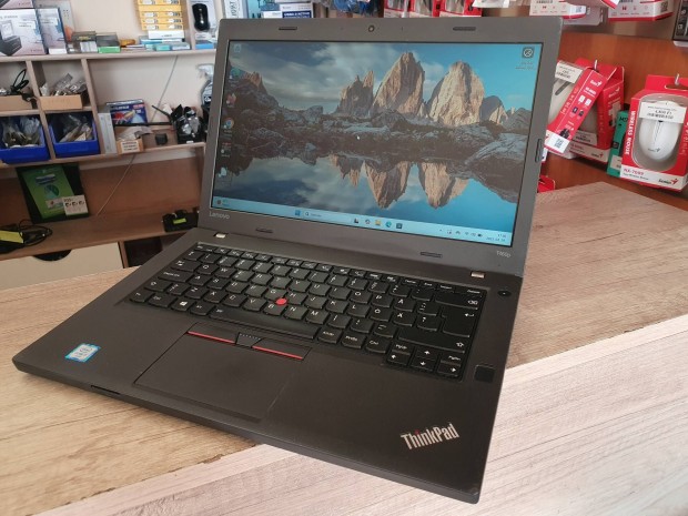 Lenovo T460P Core i7 6700HQ Nvidia 940MX Extra nagy Akku Garanciával
