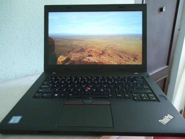 Lenovo T460p i7-6830HQ laptop DDR4 RAM SSD 940MX videokari új aksi