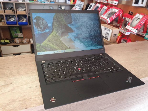 Lenovo T495 Ryzen Windows 11 Radeon Vega Garanciával