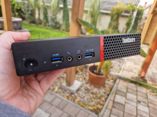 Lenovo Thinkcentre M700 Wifis / Akr 1+ 1 HDD /