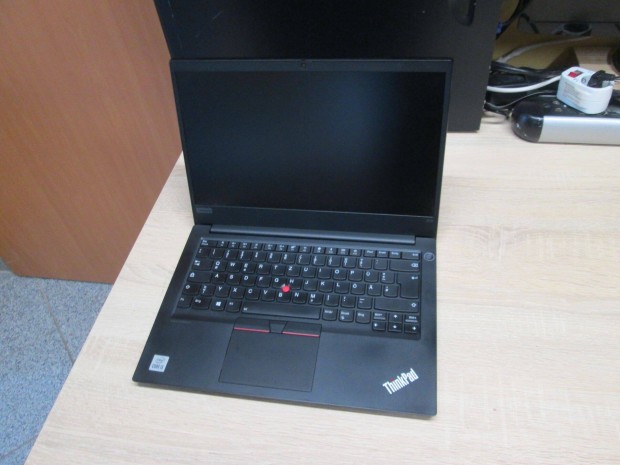 Lenovo Thinkpad E14 hibsan