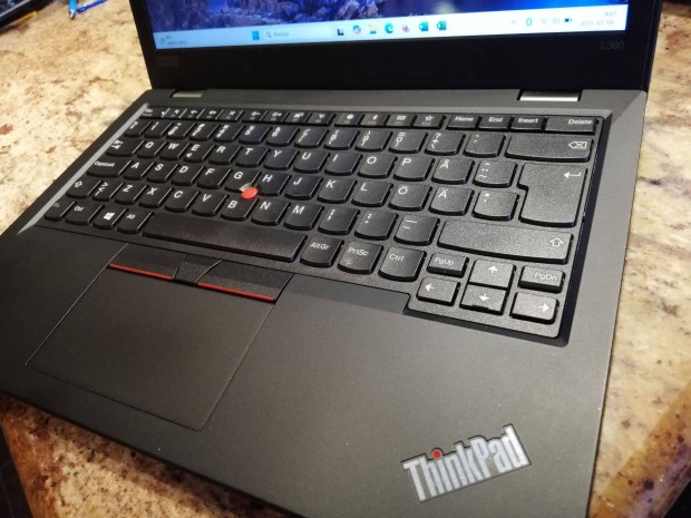 Lenovo Thinkpad L380 - fémház, elegáns megjelenés, Win11 !